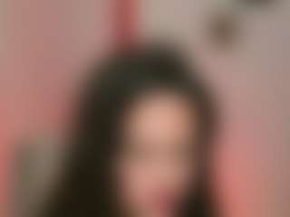 Live cam show with MaraVelvett - Brown Eyes on pussylord.com
