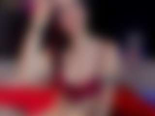 Live cam show with Sara - Petite on Camming Site