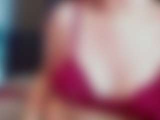 Live cam show with Sara - Nature on Latina Girls