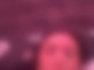 Scarletedwars MILF webcam performer live streaming
