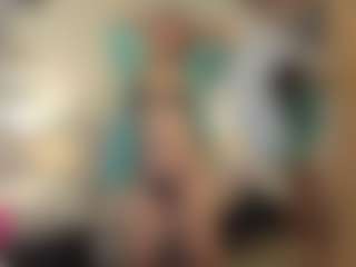 Live cam show with AlissBloom - Brown Hair on Fit Hotties