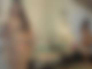 Live cam show with AlissBloom - Tease on studioflirtlive.com