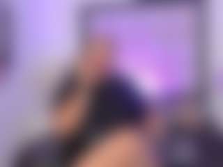 Live cam show with AlissBloom - Camel Toe on boobsie.com