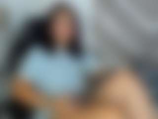 Live cam show with AlissBloom - Camel Toe on sexylive.show
