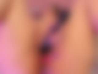 Live cam show with AlissBloom - Brown Hair on Cam Slut