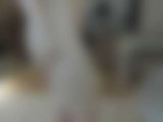Live cam show with angelcakee - Strip on Latina Girls