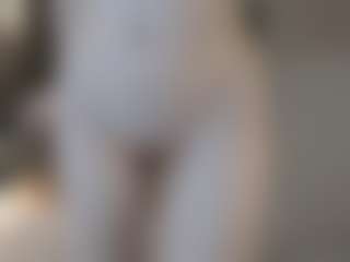 Live cam show with angelcakee - Brown Hair on friskycurves.com