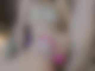 Live cam show with angelcakee - Brown Hair on Pornisteam.com