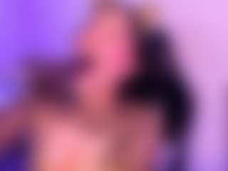 EMMAA-WALTON's Live Sex Cam Show