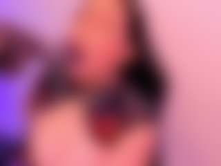 EMMAA-WALTON's Live Sex Cam Show