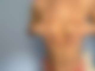 EvaMester MILF webcam performer live streaming