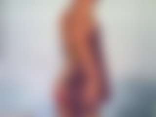 EvaMester MILF webcam performer live streaming