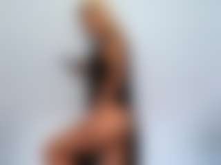 EvaMester MILF webcam performer live streaming