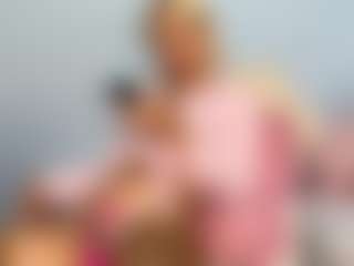Live cam show with EvaMester - Camel Toe on Dolls Live