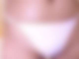 Live cam show with Hanna-karter - Skinny on Camming Site