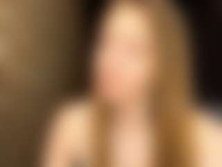 Live cam show with IrmgardFitzrandolph - Shower on Hubzter Live