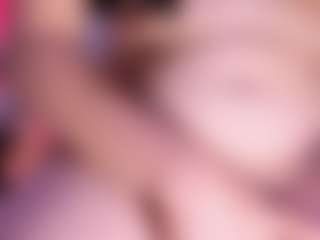 Live cam show with lilive - Striptease on Camsoda