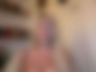 Liz566 MILF webcam performer live streaming