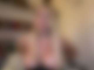 Live cam show with Liz566 - Curly on Milf Play
