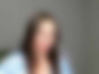 Live cam show with Sunrosee - Public Brown Hair on https://playwithruby.com