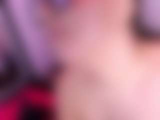 Live cam show with AliiceVance - Petite on CamClone