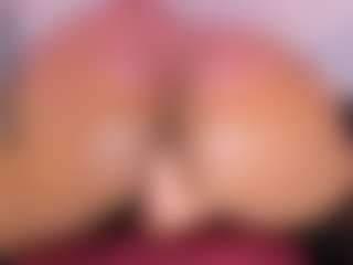 Live cam show with CamilleWest - Black Petite on realtime-chat