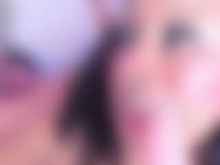 Live cam show with CamilleWest - Petite on Camiplay Live