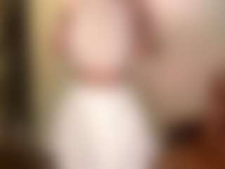 Live cam show with DianeCare - Green Eyes on Stripli.com