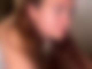 Live cam show with DianeCare - Cute on Camming Site