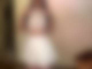 Live cam show with DianeCare - Green Eyes on Cam Slut
