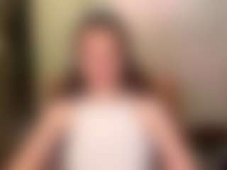 Live cam show with DianeCare - Green Eyes on fuklive.com