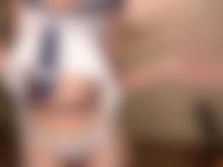 Live cam show with DianeCare - Green Eyes on Hubzter Live