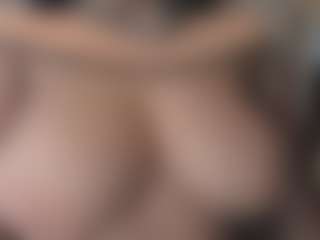 IrinaSiilver's Live Sex Cam Show