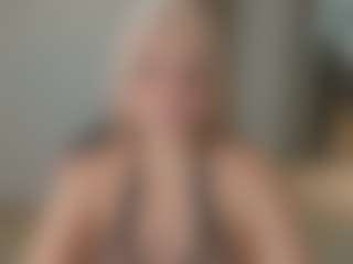 IrinaSiilver's Live Sex Cam Show