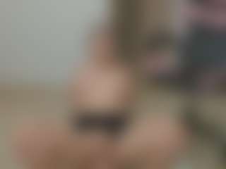 IrinaSiilver's Live Sex Cam Show