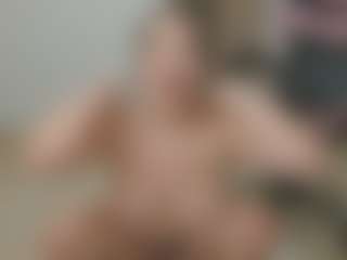 IrinaSiilver's Live Sex Cam Show