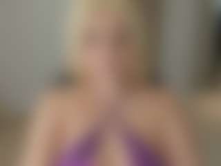 IrinaSiilver's Live Sex Cam Show