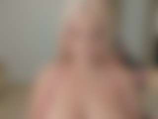 Live cam show with IrinaSiilver - Public on Dolls Live