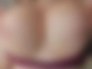 IrinaSiilver's Live Sex Cam Show