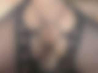 IrinaSiilver's Live Sex Cam Show