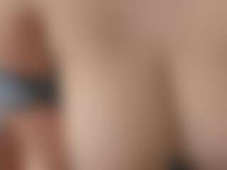 Live cam show with IrinaSiilver - Foot Fetish Latina on intimatelivegirls.com