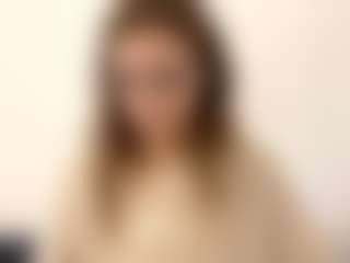 Live cam show with IsadoraCassard - Granny on Strip Flash - Live Sex Shows