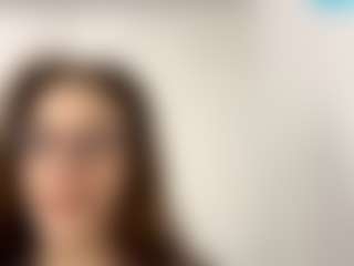 Live cam show with IsadoraCassard - Average on madthumbs