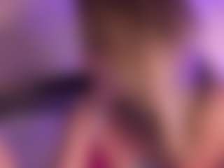 Live cam show with missbritneyfoxx - Squirt on Dolls Live