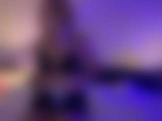 Live cam show with Britney Foxx - Blonde Hair on Soda Cam