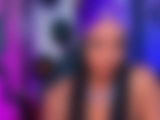 Live-camshow met nickyminach - Average op Camsoda