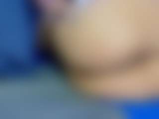 Live cam show with sammymia68 - Shaved Pussy on Camming Site