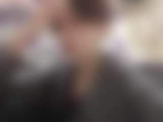 Live cam show with TessaVahey - College on AdultVida.com