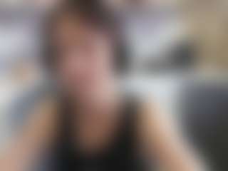 Live cam show with TessaVahey - Latina on realtime-chat