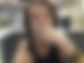 Live cam show with TessaVahey - Eating Pussy on Gym Cam Girls